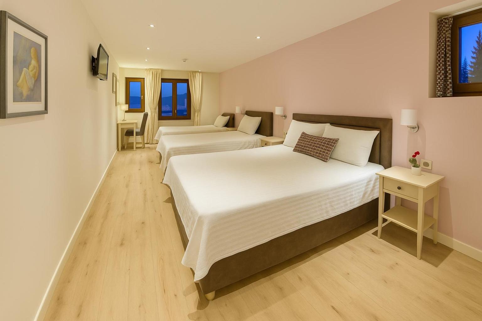 Arktos Hotel Yanya Dış mekan fotoğraf