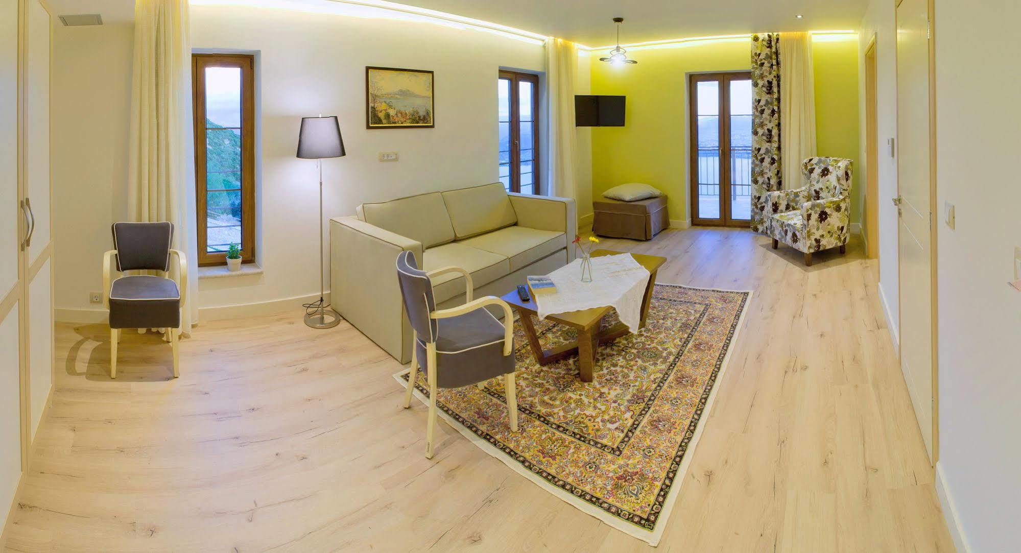 Arktos Hotel Yanya Dış mekan fotoğraf